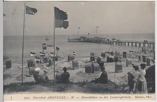 (112479) AK Ostseebad Arendsee, Strandleben Landungsbrücke, Raddampfer 1914