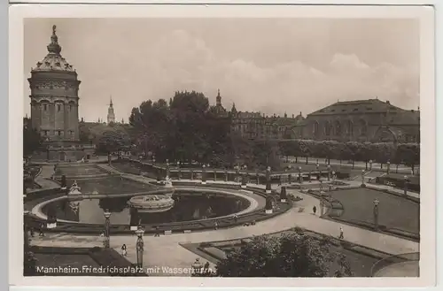 (65940) Foto AK Mannheim, Friedrichsplatz mit Wasserturm, vor 1945