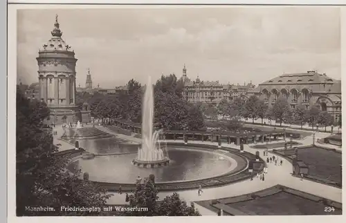 (101520) Foto AK Mannheim, Friedrichsplatz mit Wasserturm, vor 1945