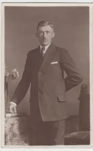 (52230) orig. Foto Mann, Porträt, Kabinettfoto, Fotograf Geldern, vor 1945