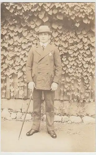 (41217) Foto AK junger Mann m. Gehstock in Camp Sherman Ohio, 1919