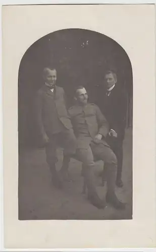 (38258) Foto AK Herr m. 2 Burschen (Vater m. Söhne?), 1914-18