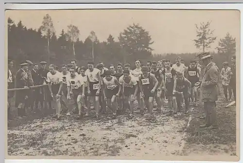 (33067) orig. Foto Sportler, Läufer am Start, vor 1945