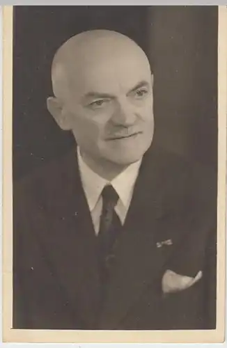 (29046) orig. Foto Porträt Herr Knobloch, Erinnerung 70. Geburtstag 1943