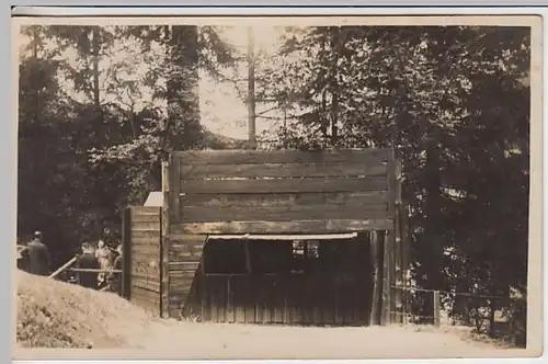 (26145) Foto AK Männer im Wald, Schießstand? vor 1945