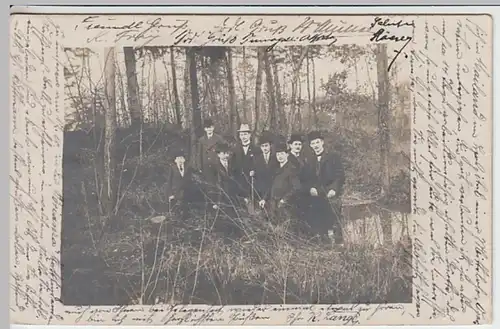 (25802) Foto AK Herrengruppe im Wald 1912