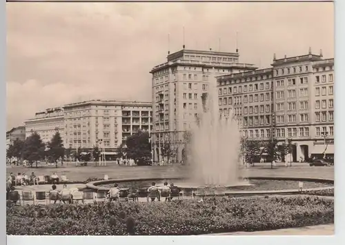 (86696) Foto AK Magdeburg, Wilhelm-Pieck-Allee 1966