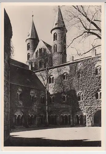 (57990) Foto AK Magdeburg, Kloster U. L. Frauen, Kreuzhof nach 1945