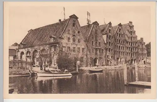 (93530) AK Lübeck, Alte Speicher an der Trave, vor 1945
