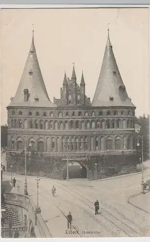 (75569) AK Lübeck, Holstentor, vor 1945