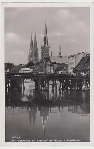 (36225) Foto AK Lübeck, Dankwartsbrücke, Marienkirche, Petrikirche 1939