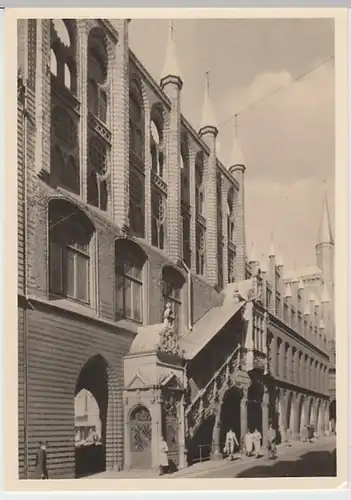 (22202) Foto AK Lübeck, Rathaus, Renaissancetreppe, vor 1945