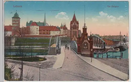 (114086) AK Lübeck, Am Burgtor, Brücke, Feldpost 1917