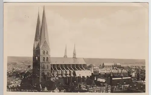 (106946) Foto AK Lübeck, Marienkirche, Rathaus 1932