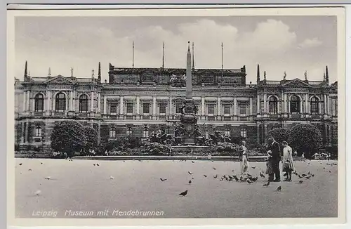 (37246) AK Leipzig, Museum mit Mendebrunnen