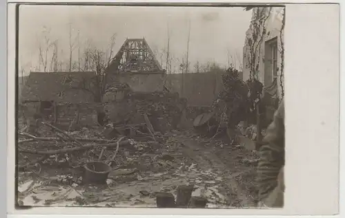 (77790) Foto AK 1. WK, zerstörtes Gebäude, Gehöft? 1915