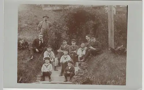 (81373) orig. Foto Kinder, Schüler auf der Treppe, vor 1945