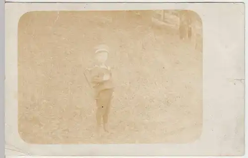 (33991) orig. Foto kleiner Junge mit Schulranzen, vor 1918