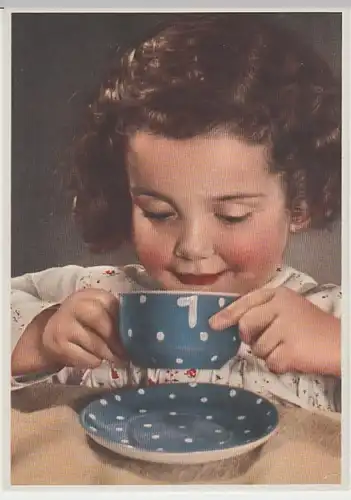 (19715) AK Mädchen mit Tasse, nach 1945