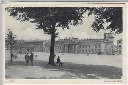 (19951) AK Kassel, Fridericianum, Friedrichsplatz, vor 1945