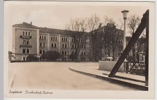 (114049) Foto AK Ingolstadt, Brückenkopf Kaserne, Litfaßsäule 1936