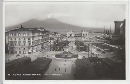 (18235) Foto AK Neapel, Napoli, Stazione Marittima, Piazza Municipio 1938