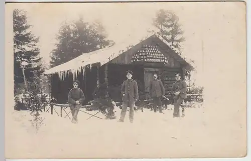 (36766) Foto AK 1.WK Soldaten im Winter vor Telegrafenstation, 1914-18