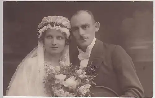(33971) Foto AK junges Hochzeitspaar, Fotograf Annaberg i. Erz. vor 1945