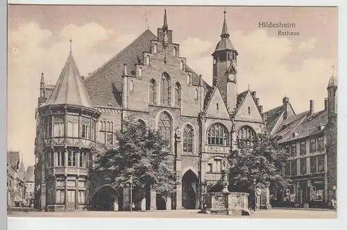 (101108) AK Hildesheim, Rathaus mit Brunnen 1923