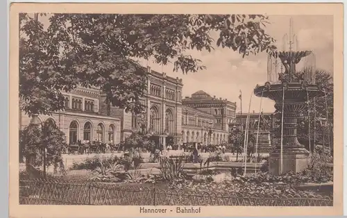 (113724) AK Hannover, Bahnhof, Brunnen, vor 1945