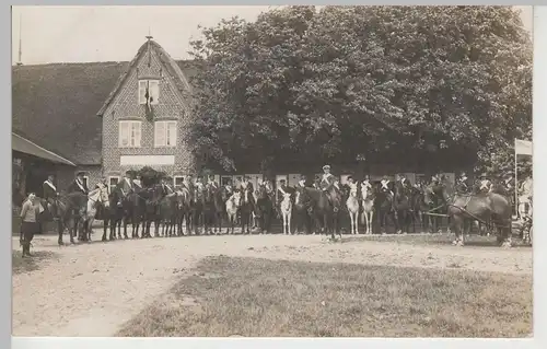 (81481) orig. Foto Ringreiten in Husum 1929, Gruppenfoto Reiter vor Gebäude