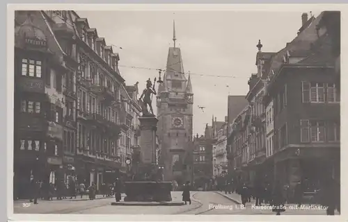 (95077) Foto AK Freiburg, Breisgau, Kaiserstraße, Martinstor, vor 1945