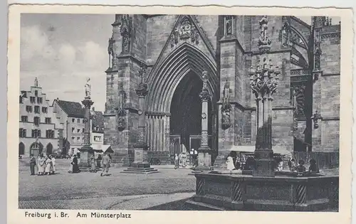 (92878) AK Freiburg i.B., Am Münsterplatz, vor 1945