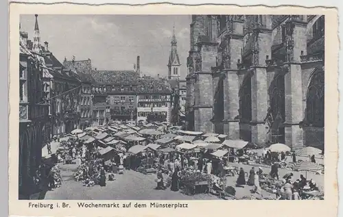 (92877) AK Freiburg i.B., Wochenmarkt a.d. Münsterplatz, vor 1945