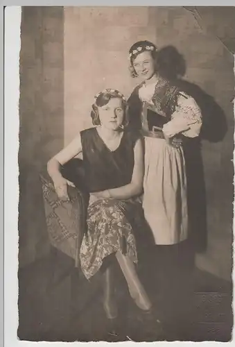 (80204) orig. Foto junge Frauen, Atelier G. Kühn Meuselwitz 1932