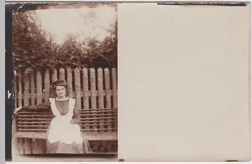 (59891) orig. Foto junge Frau sitzt auf Bank, Poststempel Stammham 1910