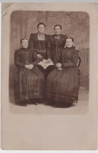 (55496) orig. Foto Gruppenbild, 4 junge Frauen, vor 1945