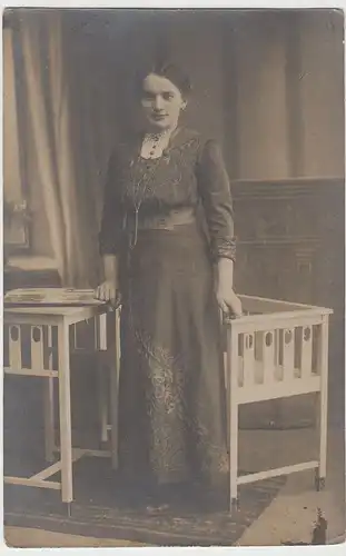 (43447) Foto AK Porträt junge Frau Berta 1917