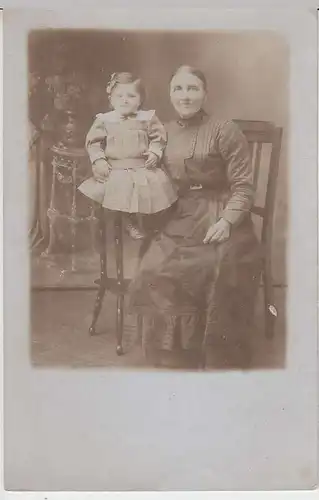 (37394) orig. Foto Frau mit kleinem Kind, Kabinettfoto, vor 1945