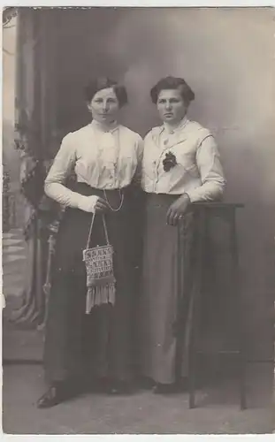 (37372) Foto AK junge Damen, Kabinettfoto, vor 1945