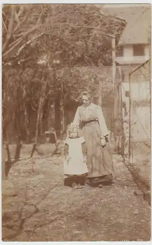 (32961) Foto AK Frau mit Mädchen, vor 1945
