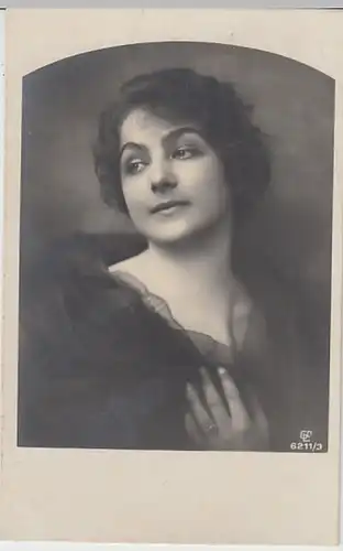 (29827) Foto AK Porträt junge Frau 1919
