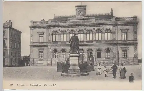 (6099) AK Laon, Rathaus, Marschall Serurier Denkmal, vor 1945