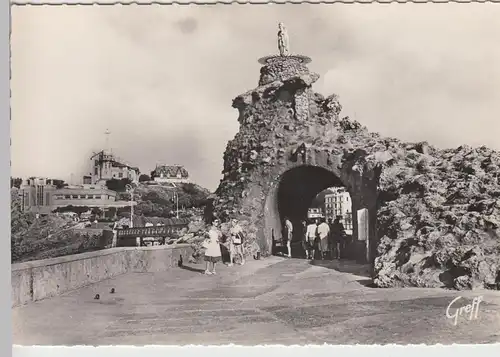 (106196) Foto AK Biarritz, Le rocher de la Vierge, nach 1945