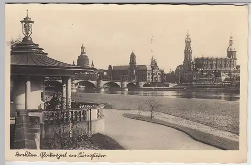 (46139) Foto AK Dresden, Glockenspiel am Künigsufer, 1941