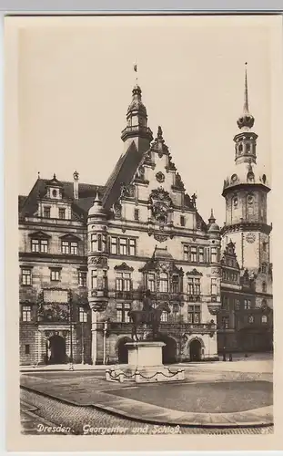 (103723) Foto AK Dresden, Goergentor, Schloss, König Albert Denkmal, vor 1945