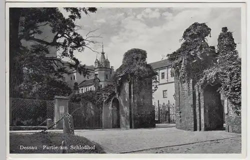 (93234) AK Dessau, Partie am Schlosshof 1937