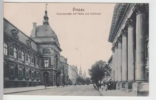 (90389) AK Dessau, Kavalierstraße mit Palais u. Hoftheater, vor 1945
