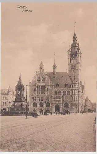 (47197) AK Dessau, Rathaus, Brunnen, 1910er