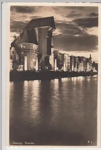 (87385) Foto AK Danzig, Gdansk, Krantor, beleuchtete Straße, 1941